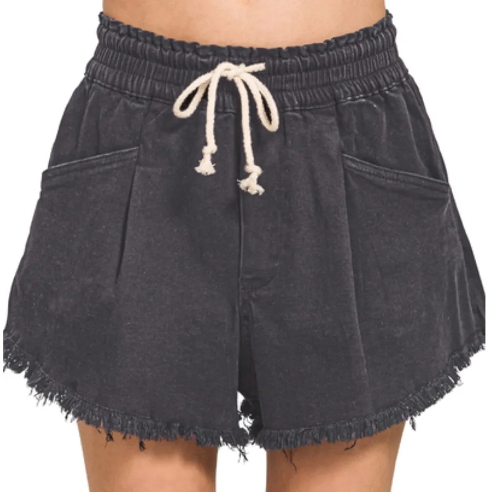 💪🏻 Zenana “ Flagstaff 4 “ Zenana Jean Shorts with Draw String in Black SR44A